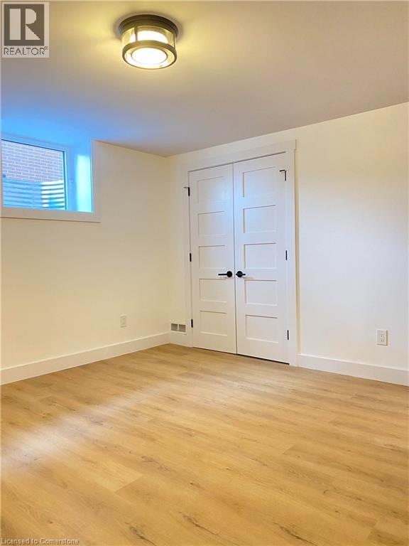 Photo 26 of 79 Inwood Crescent, Kitchener ON