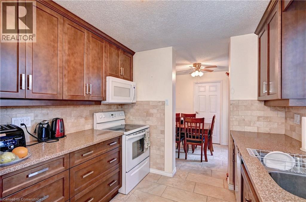 Photo 14 of 24 Marilyn Drive N Unit 401, Guelph ON