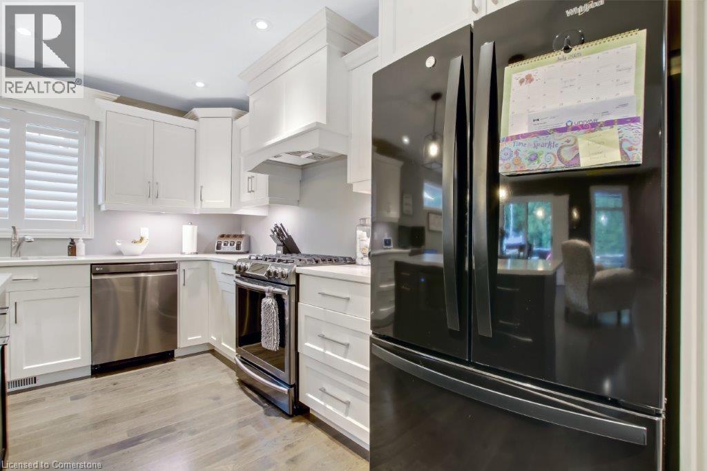 Photo 19 of 95 Bluegrass Boulevard, Delhi ON