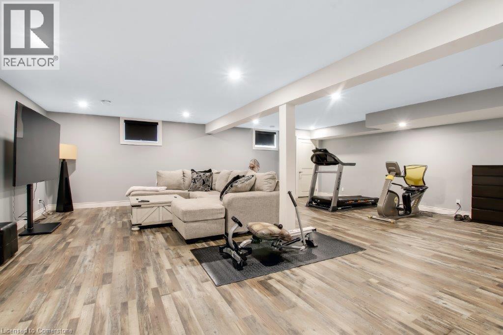 Photo 28 of 95 Bluegrass Boulevard, Delhi ON