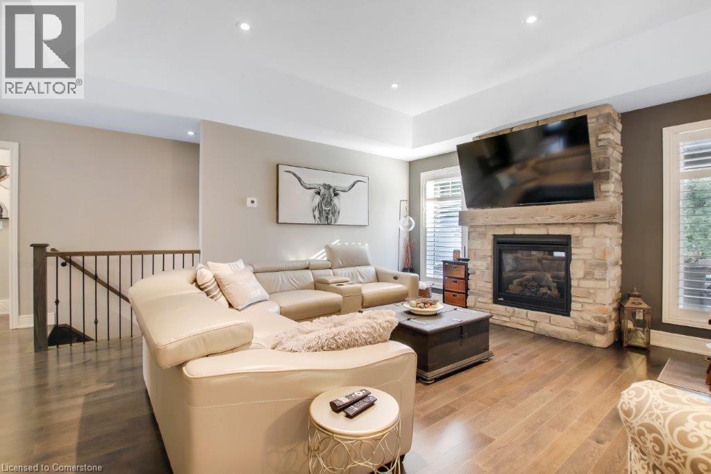 Photo 7 of 95 Bluegrass Boulevard, Delhi ON