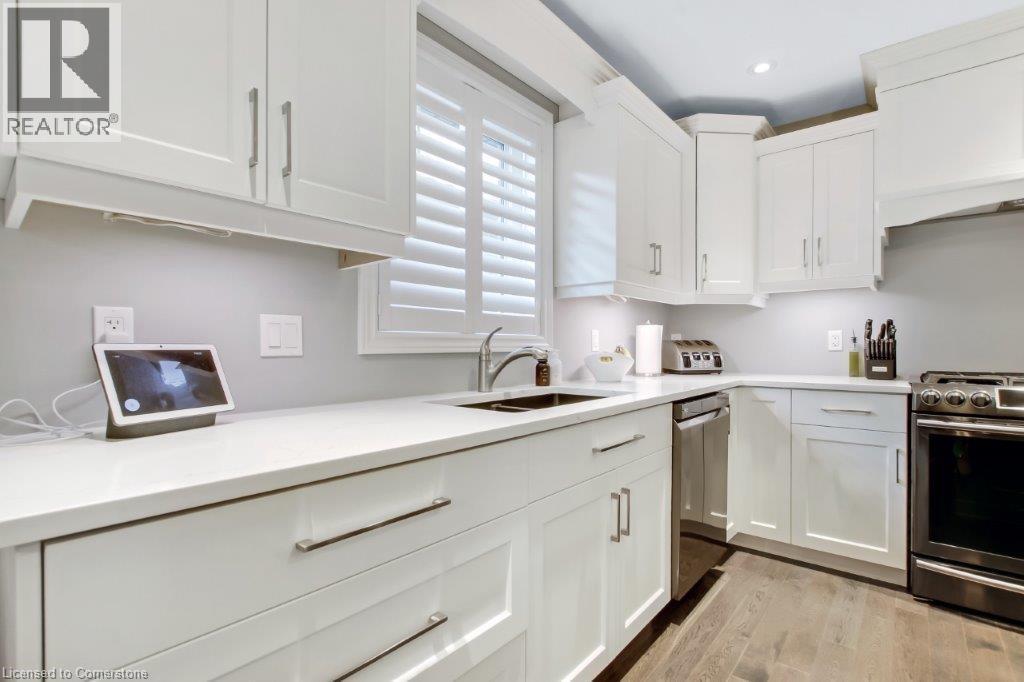Photo 16 of 95 Bluegrass Boulevard, Delhi ON