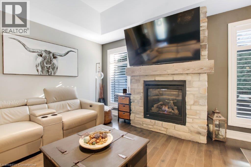 Photo 15 of 95 Bluegrass Boulevard, Delhi ON