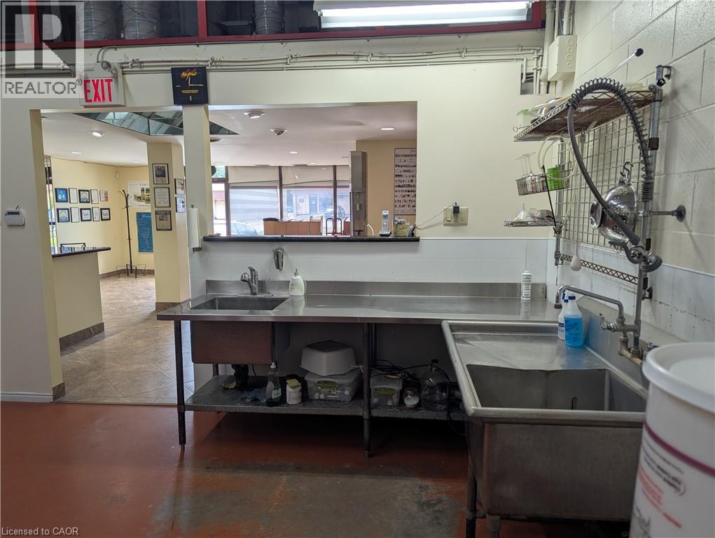 Photo 8 of 407 Gage Avenue Unit 5, Kitchener ON
