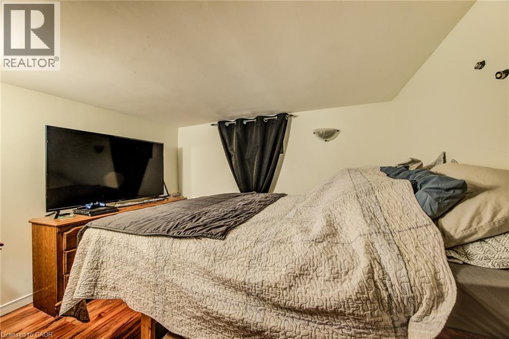 Photo 20 of 52 Barbara Crescent, Kitchener ON