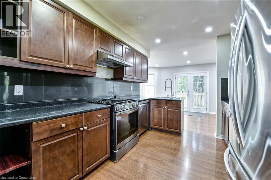 Photo 48 of 5570 Shorecrest Crescent, Mississauga ON
