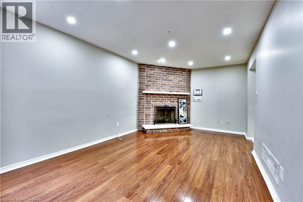 Photo 38 of 5570 Shorecrest Crescent, Mississauga ON
