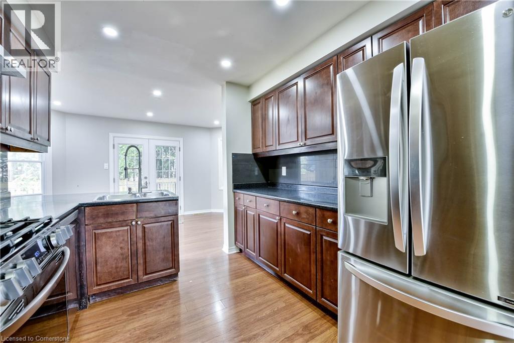 Photo 7 of 5570 Shorecrest Crescent, Mississauga ON
