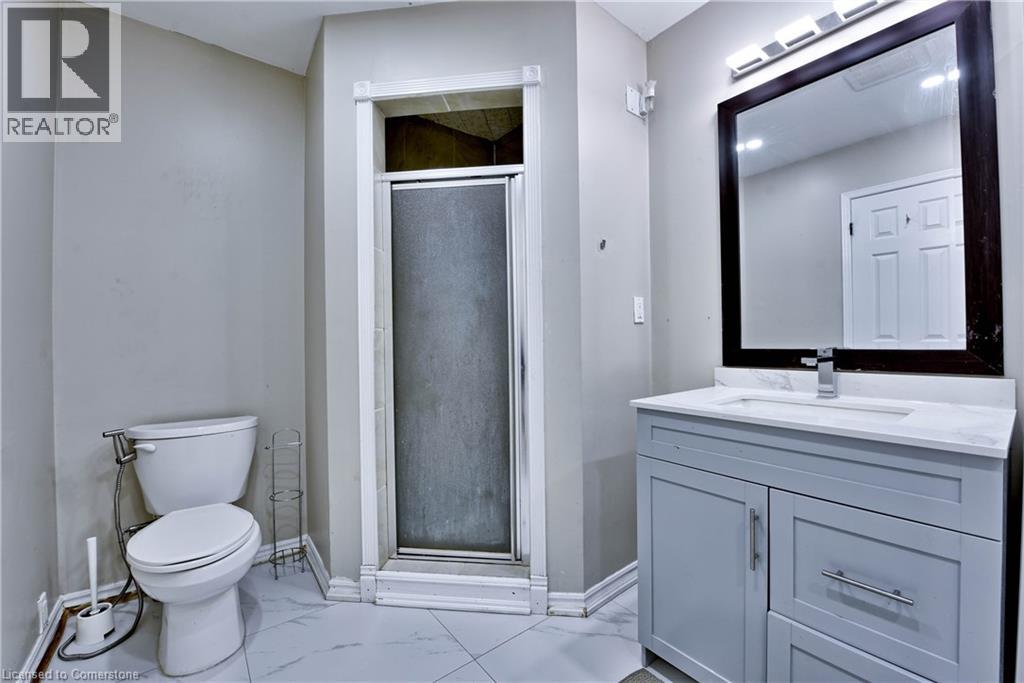 Photo 19 of 5570 Shorecrest Crescent, Mississauga ON