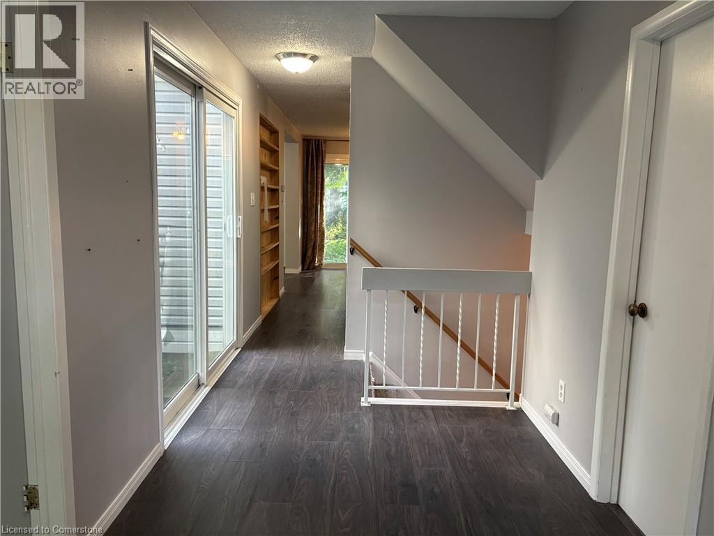 Photo 22 of 322 Scottsdale Dr, Guelph ON