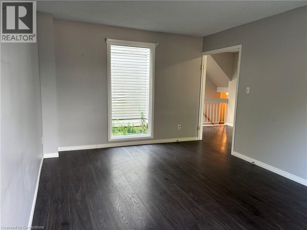 Photo 1 of 322 Scottsdale Dr, Guelph ON