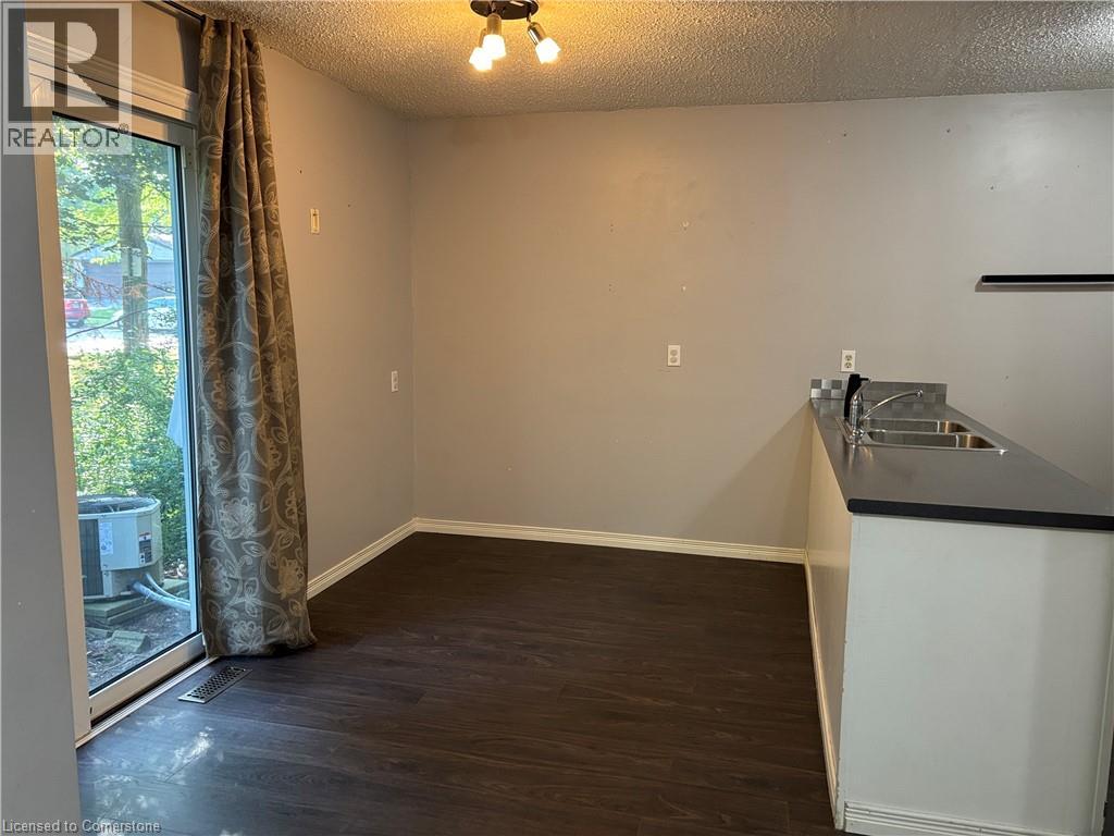 Photo 4 of 322 Scottsdale Dr, Guelph ON