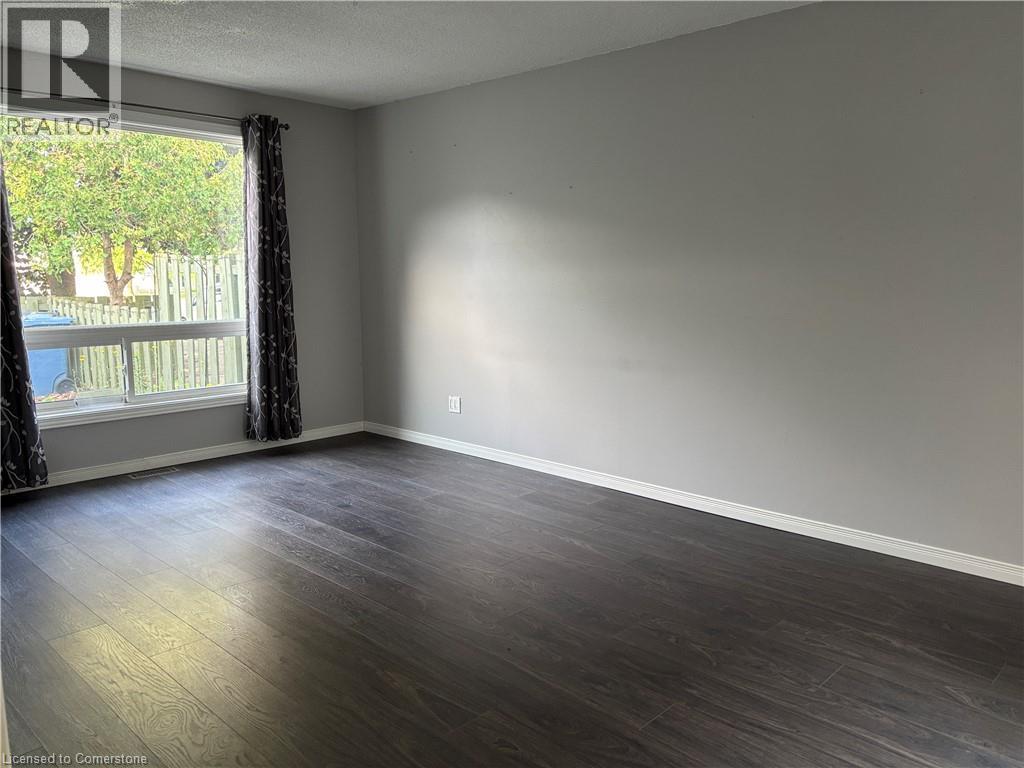 Photo 19 of 322 Scottsdale Dr, Guelph ON