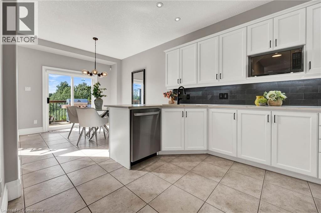 Photo 26 of 433 Doon South Drive, Kitchener ON
