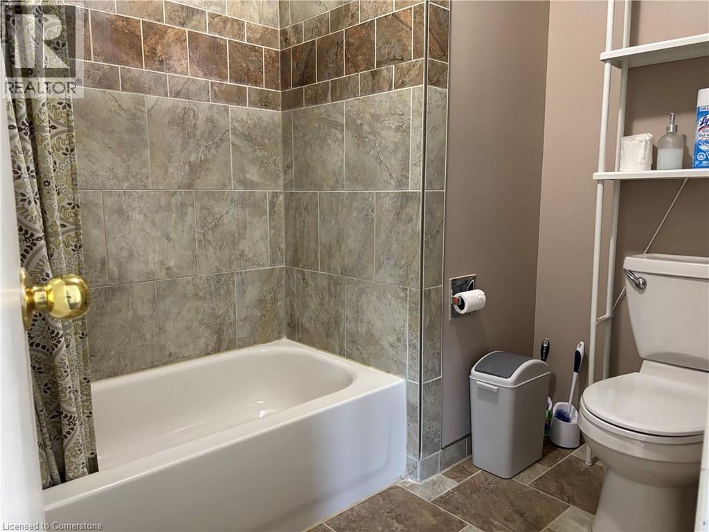 Photo 10 of 322 Scottsdale Dr, Guelph ON