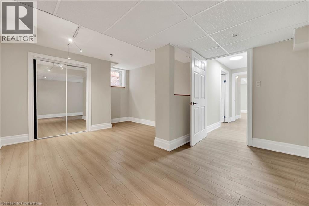 Photo 12 of 433 Doon South Drive, Kitchener ON