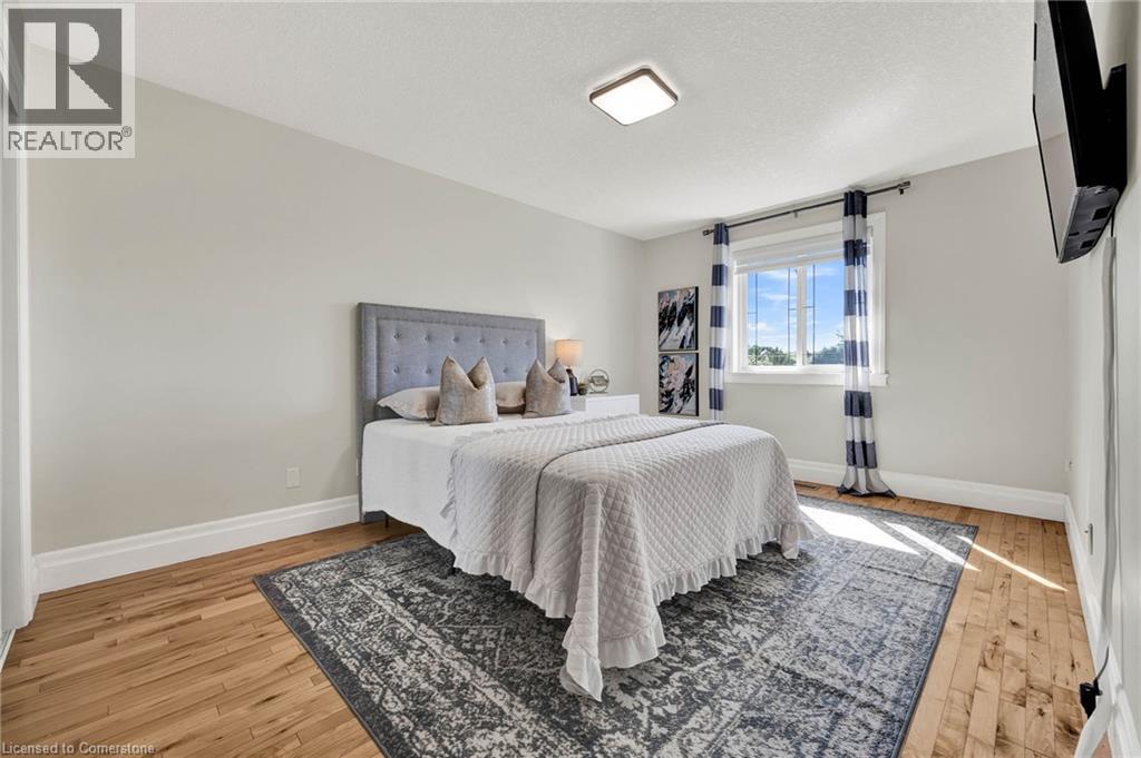 Photo 8 of 433 Doon South Drive, Kitchener ON