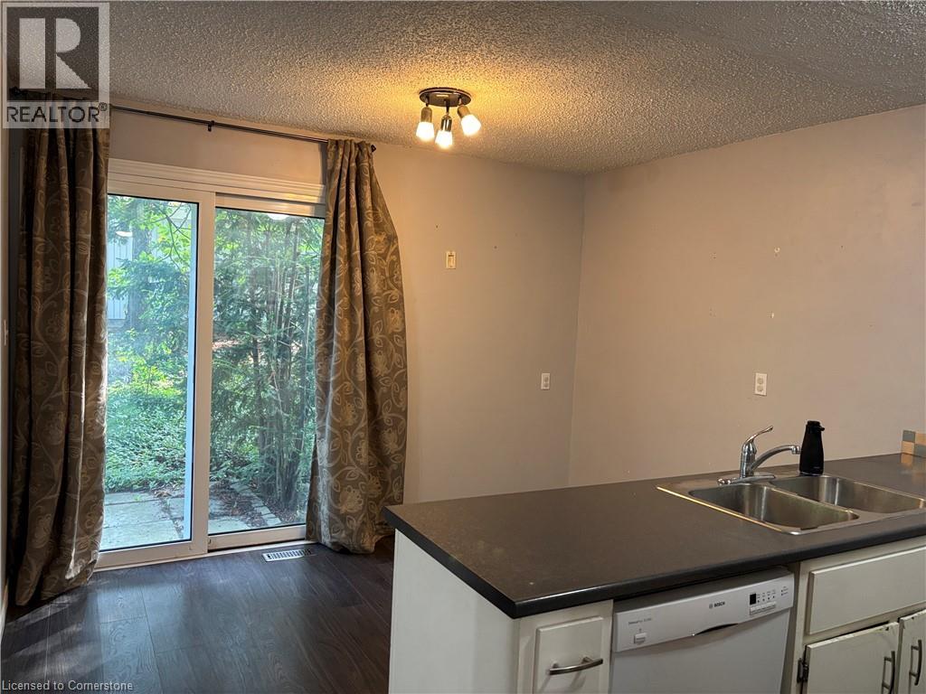 Photo 6 of 322 Scottsdale Dr, Guelph ON