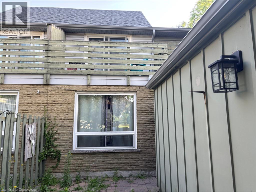 Photo 21 of 322 Scottsdale Dr, Guelph ON