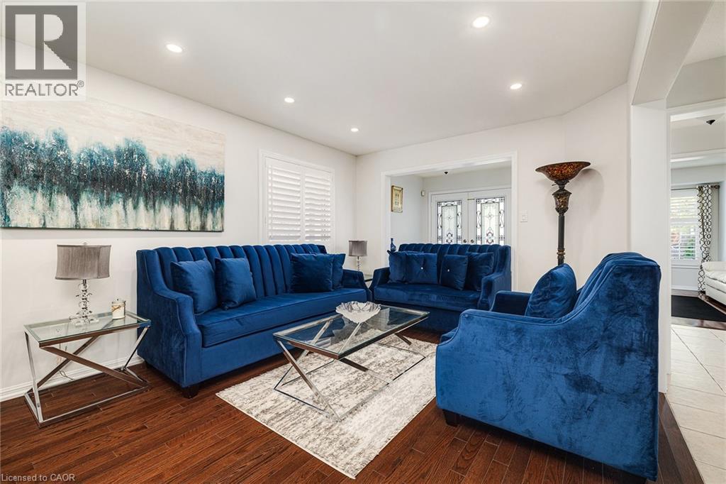 Photo 2 of 951 Cousens Terrace, Milton ON
