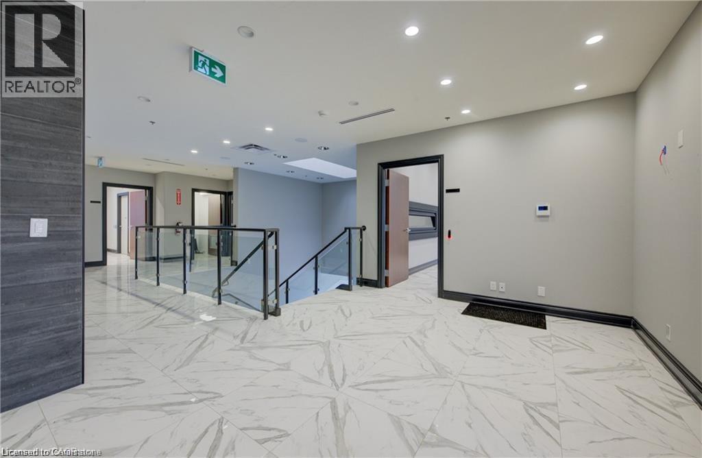 Photo 13 of 860 Cumberland Avenue, Burlington ON