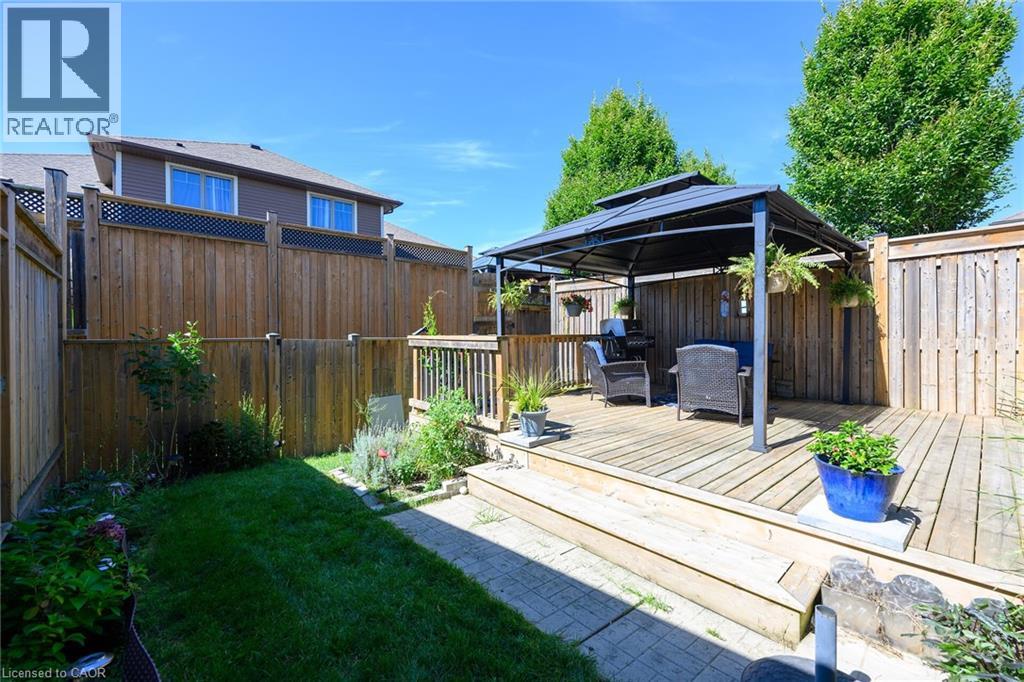 Photo 39 of 16 Brookside Terrace, Smithville ON