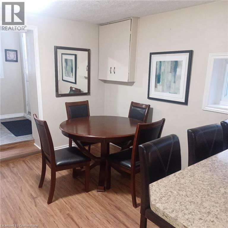 Photo 3 of 13 Brooklynne Road, Cambridge ON