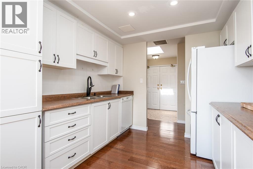 Photo 39 of 3267 King Street E Unit 604, Kitchener ON