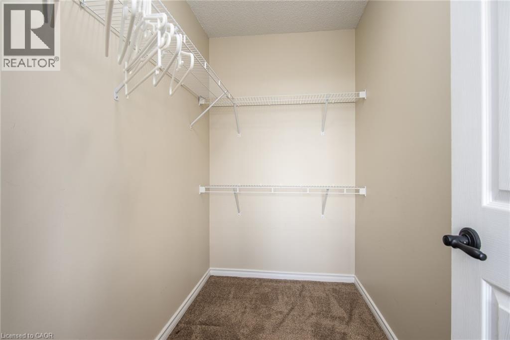 Photo 1 of 3267 King Street E Unit 604, Kitchener ON