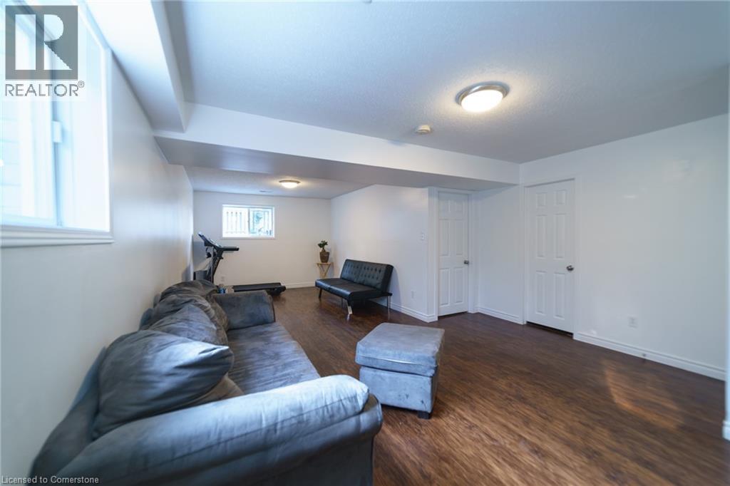 Photo 24 of 430 Bankside Crescent, Kitchener ON