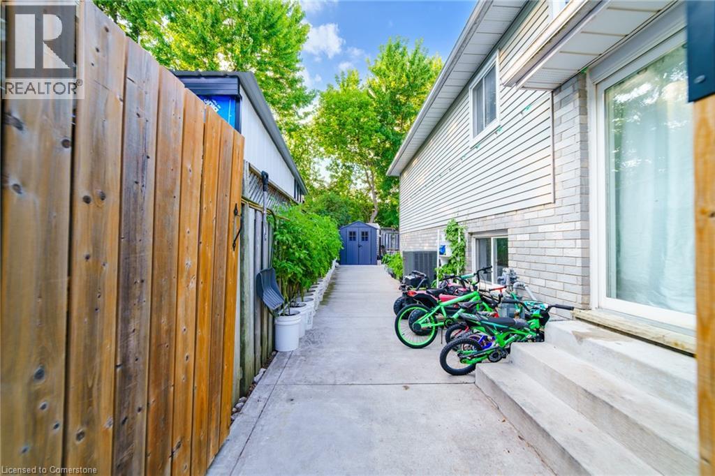 Photo 6 of 430 Bankside Crescent, Kitchener ON