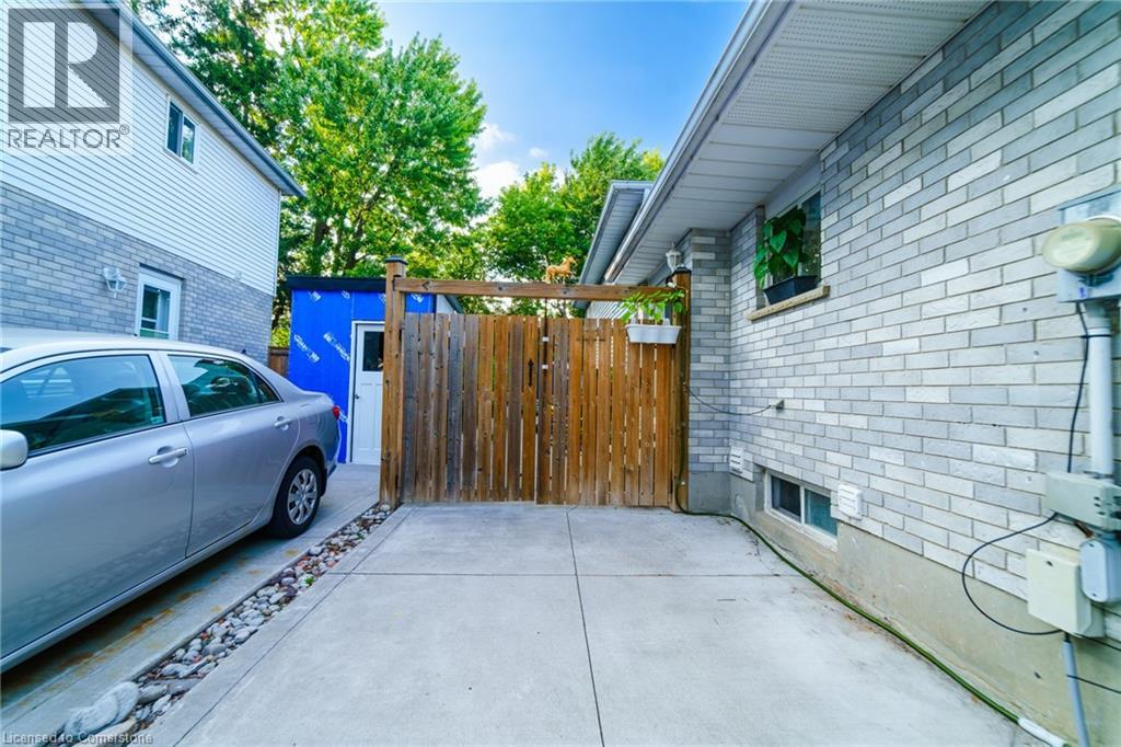 Photo 21 of 430 Bankside Crescent, Kitchener ON