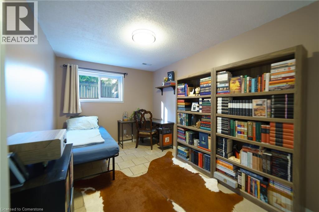 Photo 38 of 430 Bankside Crescent, Kitchener ON