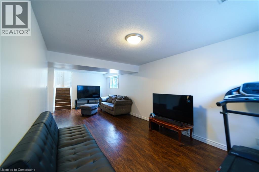 Photo 30 of 430 Bankside Crescent, Kitchener ON