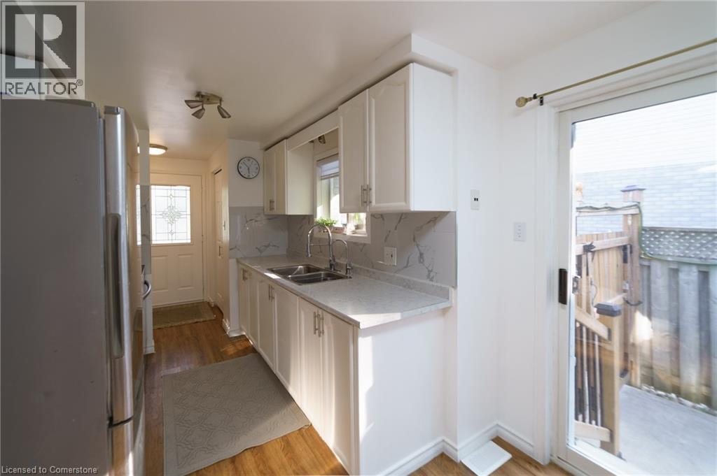 Photo 19 of 430 Bankside Crescent, Kitchener ON
