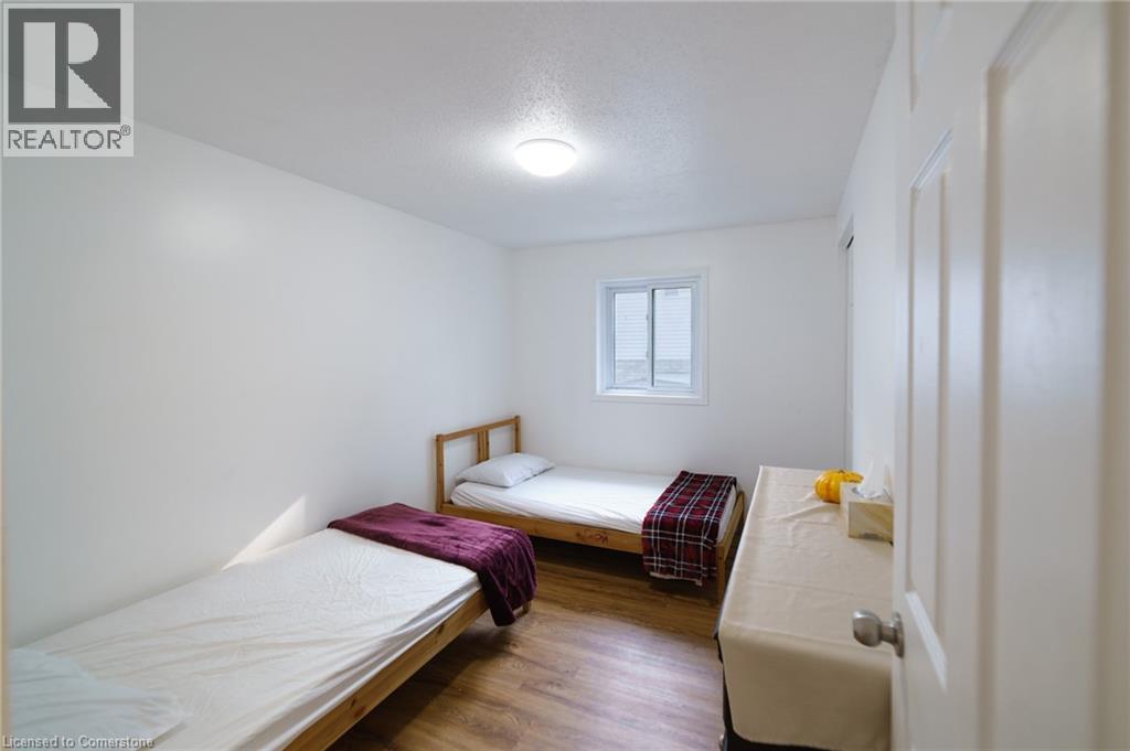Photo 28 of 430 Bankside Crescent, Kitchener ON