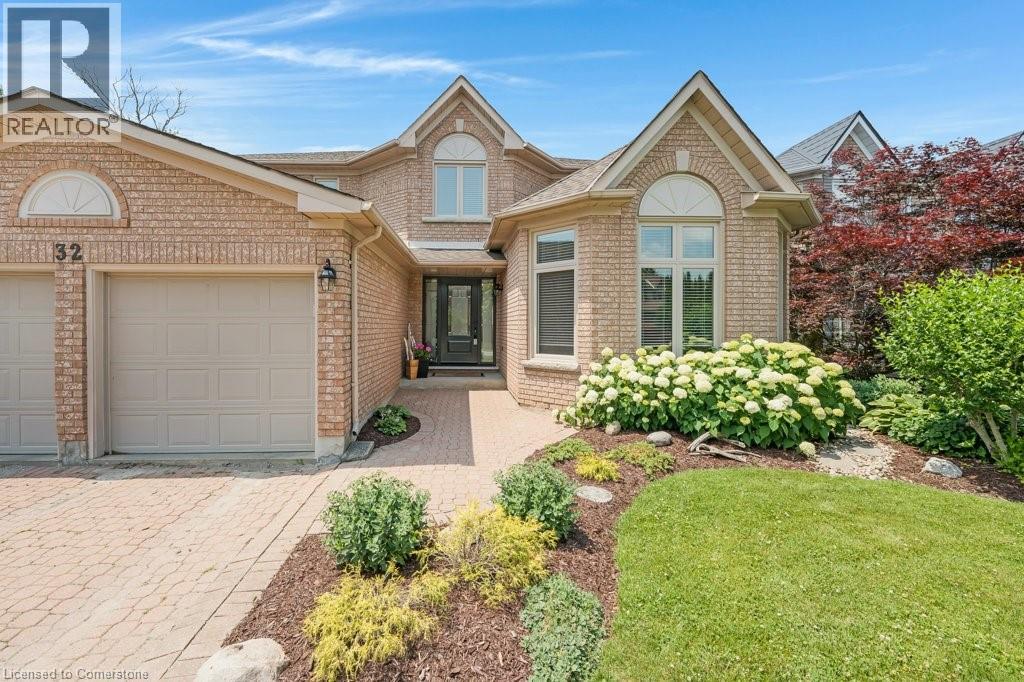 Photo 50 of 32 Kingfisher Crescent, Cambridge ON