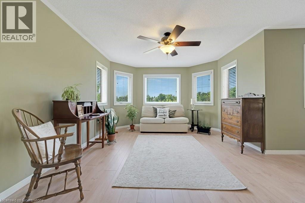 Photo 47 of 32 Kingfisher Crescent, Cambridge ON