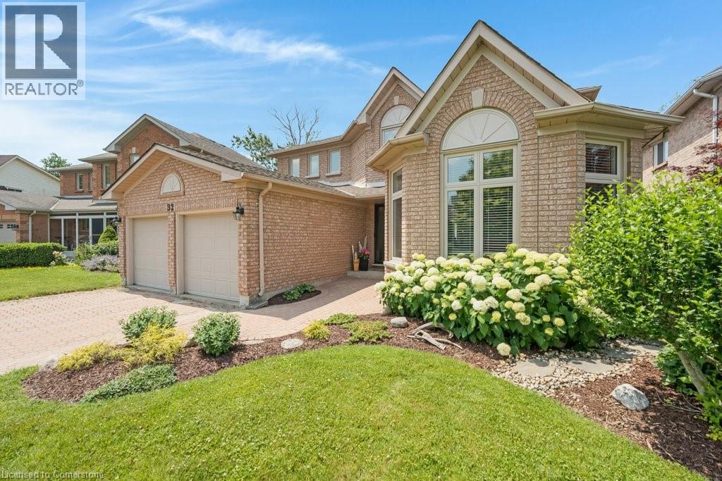 Photo 29 of 32 Kingfisher Crescent, Cambridge ON