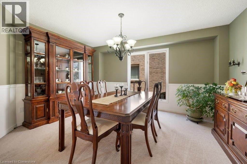 Photo 31 of 32 Kingfisher Crescent, Cambridge ON