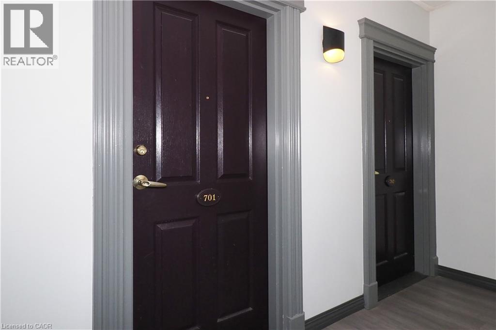 Photo 5 of 255 Keats Way Unit 701, Waterloo ON