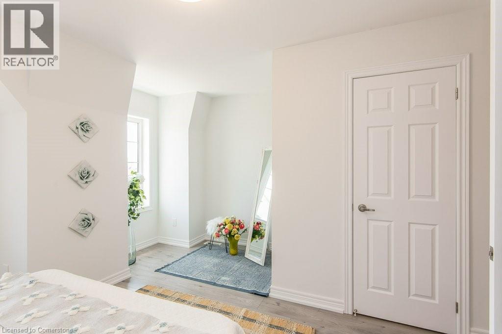 Photo 36 of 386 Linden Drive, Cambridge ON