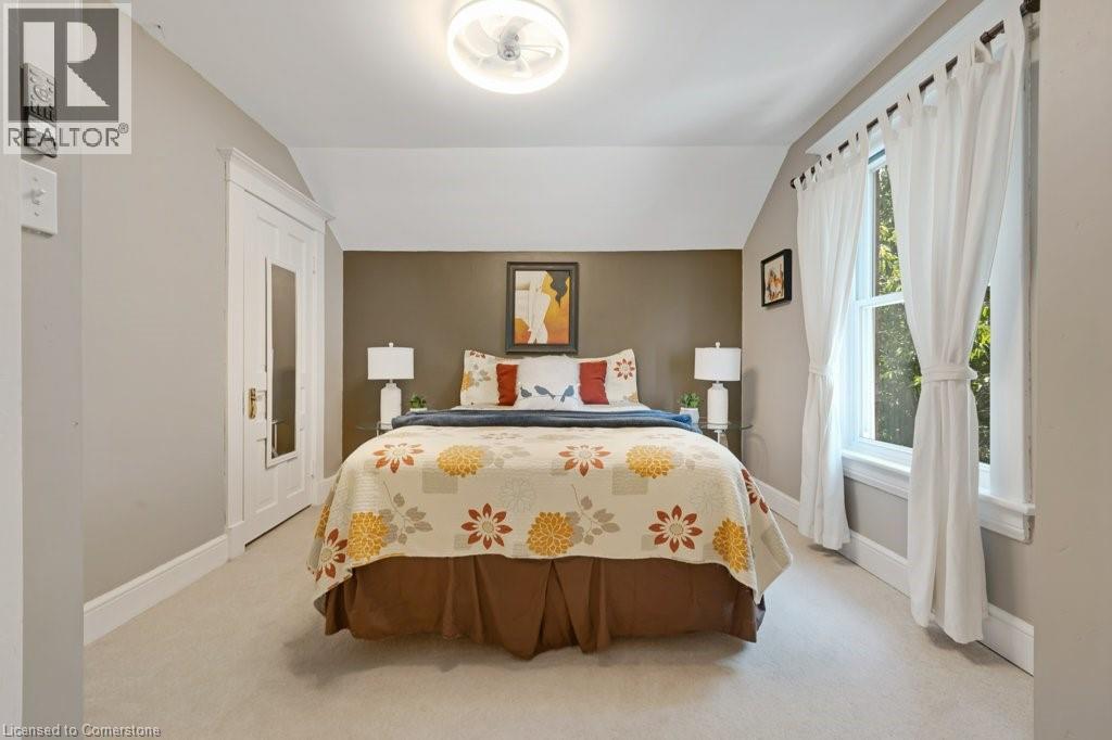 Photo 26 of 66 Brant Road S, Cambridge ON