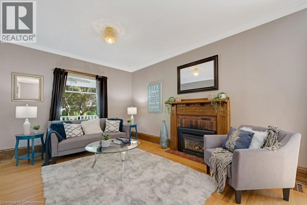 Photo 7 of 66 Brant Road S, Cambridge ON