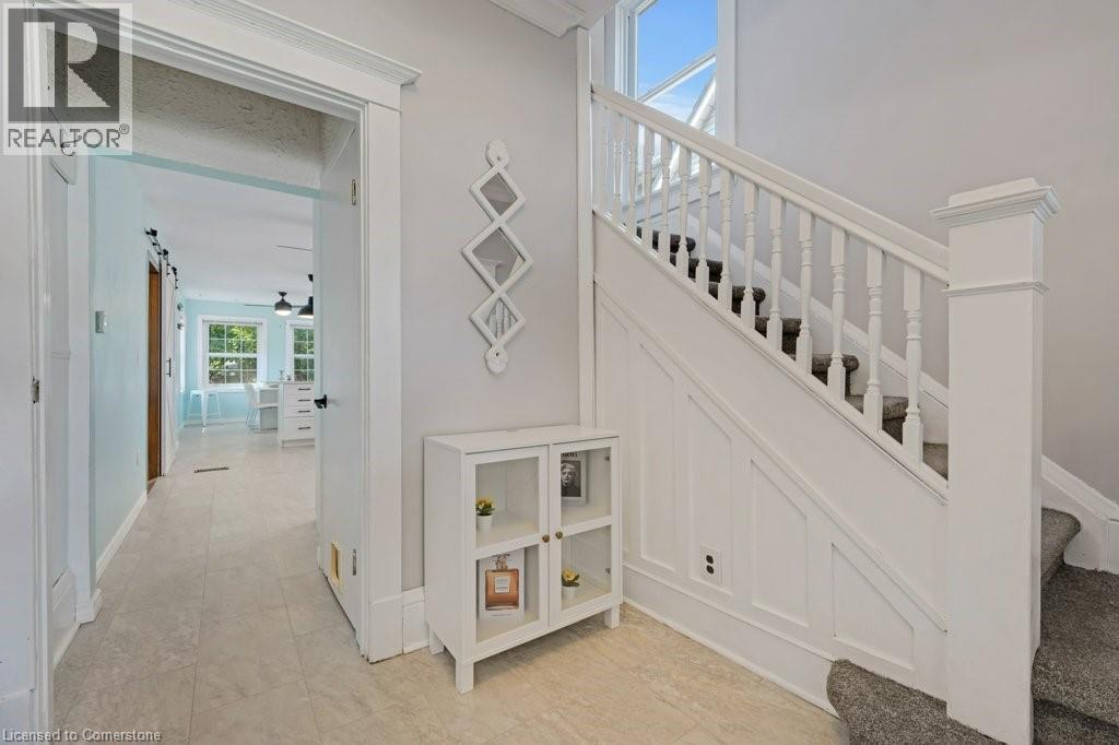 Photo 5 of 66 Brant Road S, Cambridge ON