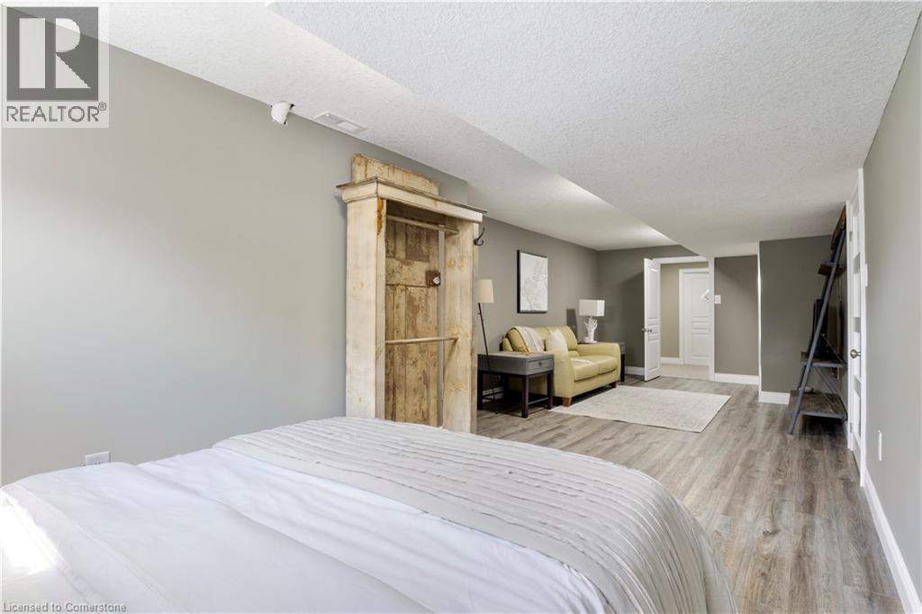 Photo 31 of 1794 Seaton Road, Cambridge ON