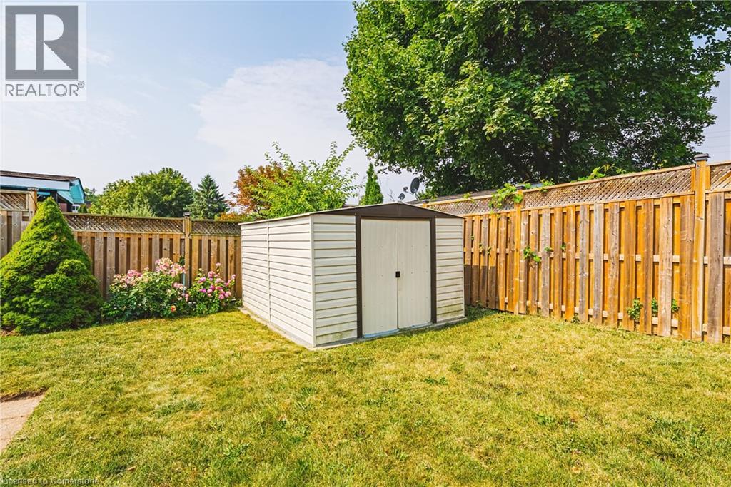 Photo 24 of 137 Pepperwood Crescent, Kitchener ON