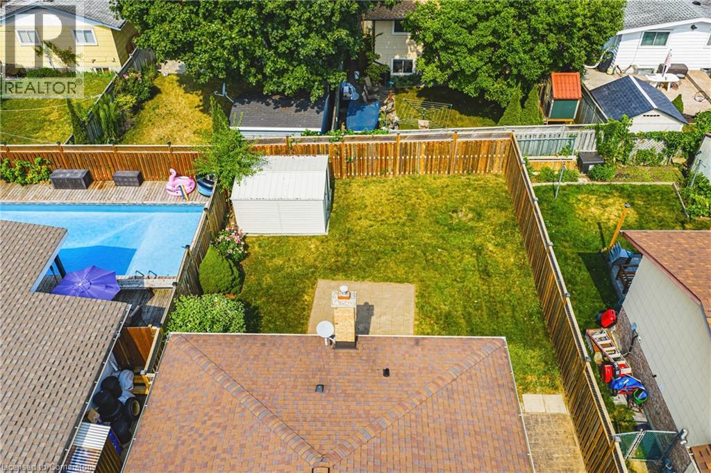 Photo 26 of 137 Pepperwood Crescent, Kitchener ON
