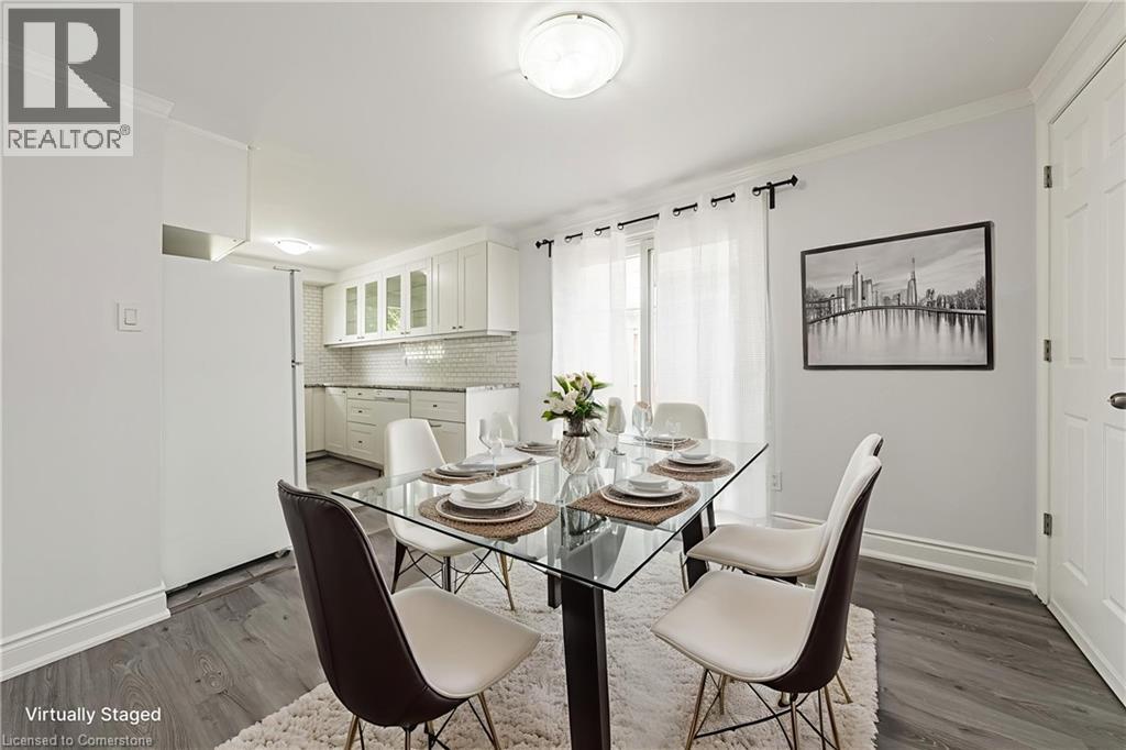 Photo 5 of 137 Pepperwood Crescent, Kitchener ON
