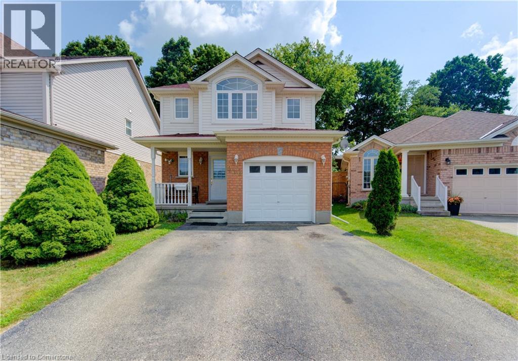 Photo 7 of 916 Veronica Court, Kitchener ON